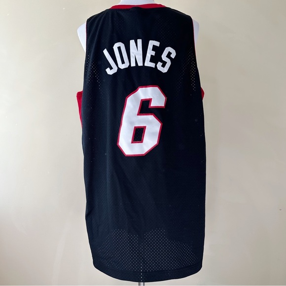 Nike NBA Miami Heat Basketball Jersey Eddie Jones # 6 Black Red Mens Size Large - Picture 9 of 12